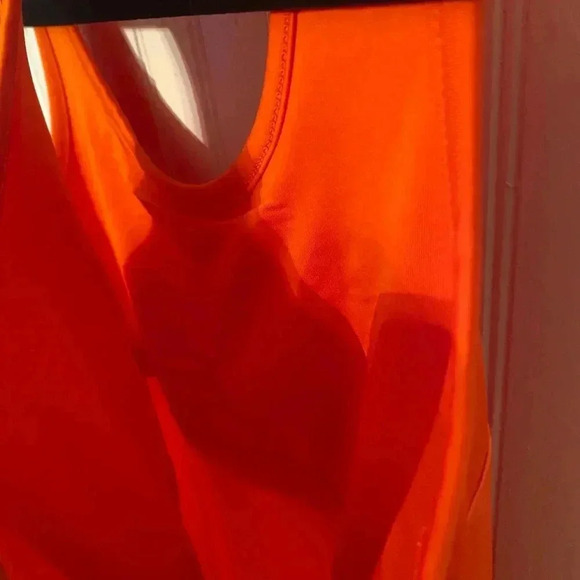 Nwot Fila workout top - Picture 2 of 5